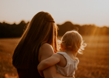 Chelsea Acton Famousparenting