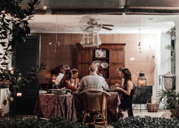 Back-to-School Dining Room Table Ideas for Family-Friendly Weeknight Meals