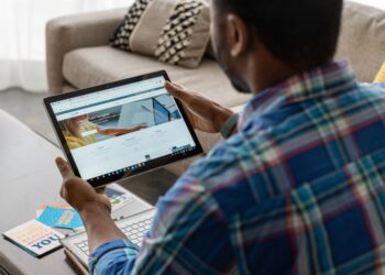 Leading LinkedIn Recommendation Examples That Can Boost Your Professional Credibility