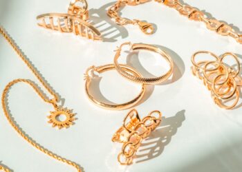 Gold earrings for women