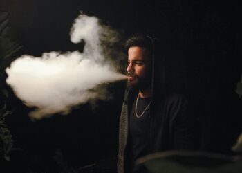 How Pricing Differences Between Servos, Vape Shops, and Online Stores Confuse Young Aussie Purchasers