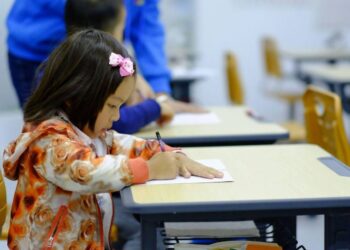 Boarding School vs Day School: Which Is Right for Your Family?