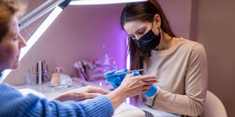 How to Choose the Right Nail Technician School: What to Look For Before You
Enroll