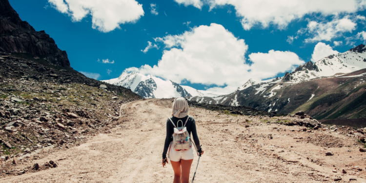 Hiking and Camping in the American Southwest: Desert Landscapes and Canyon
Trails