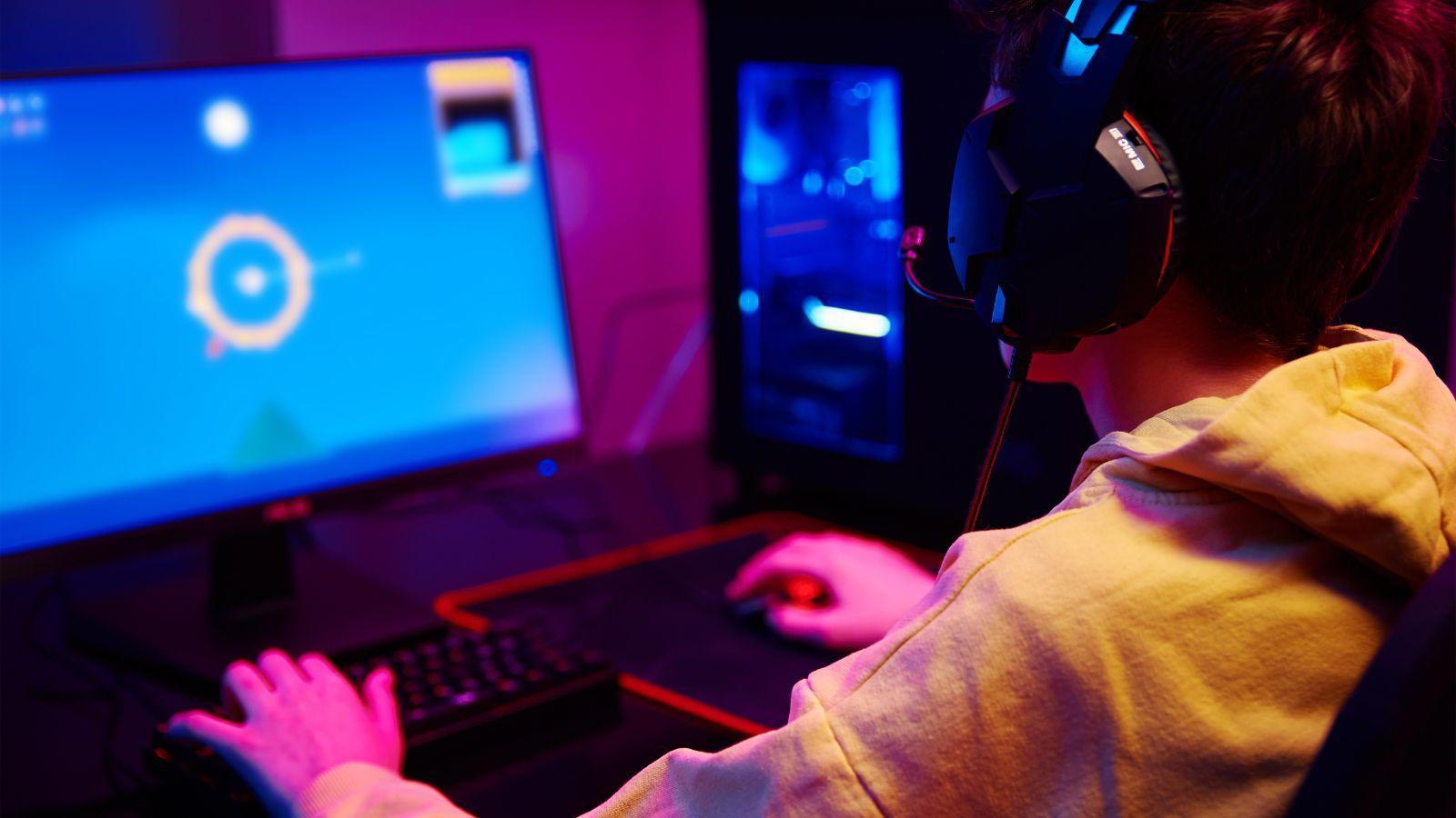 interactive online entertainment, digital entertainment, online gaming platforms, live streaming entertainment, virtual reality games, interactive video experiences, digital age entertainment trends, online entertainment industry, immersive online experiences, interactive media platforms