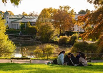 Exploring the Most Popular Leisure Activities of 2025