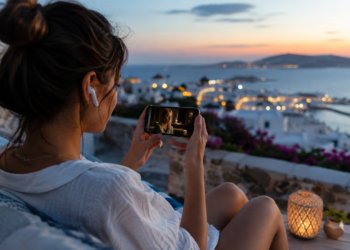 Why the iPhone Has Become the Most Popular Device for Watching Foreign-Language
TV Abroad