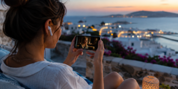 Why the iPhone Has Become the Most Popular Device for Watching Foreign-Language
TV Abroad