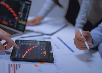 Overfitting: Why Backtests Look Better Than Reality