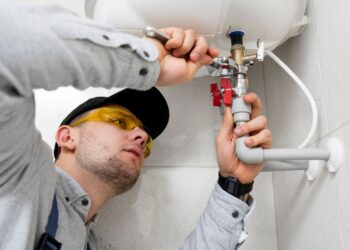 What Counts as a Home Plumbing Emergency and What to Do First