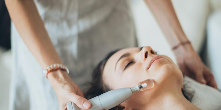Ideal Approach for Scheduling Hydrafacial Treatments Before a Wedding