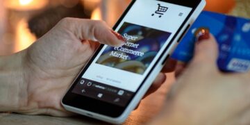 Maximizing E-commerce Success Through Tailored Shopify Solutions