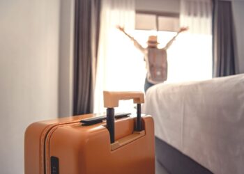 Why Location Matters More Than Luxury Before a Flight