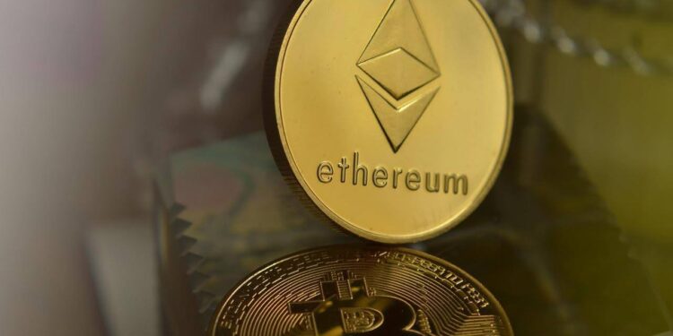 Understanding the ETH/BTC relation and their influence on each other