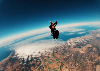 A Bucket List of Things to Do in Your Early 20s for Amazing Experiences